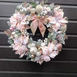 Deluxe Flocked Pink Poinsettia Wreath - 60cm Handmade Elegant Christmas Decor - thumbnail 2