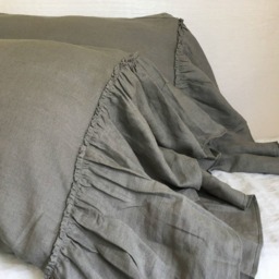Medium Grey Linen Pillowcases With Mermaid Country Ruffles, A Pair, 2 Pieces - Rustic Style - thumbnail 2