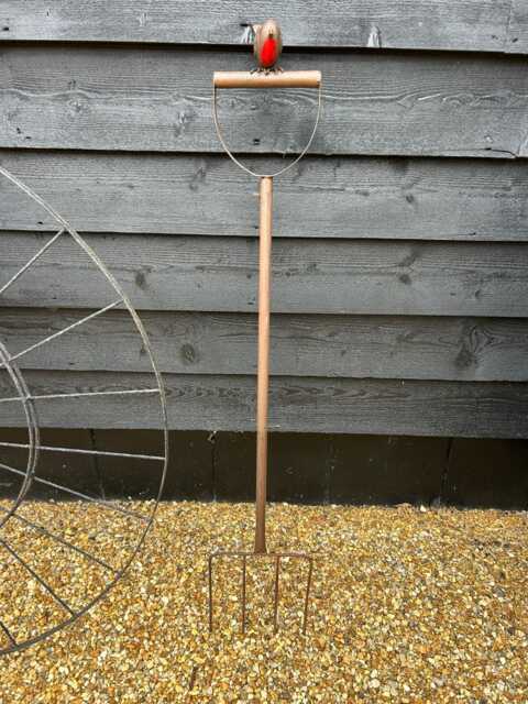 Garden Fork With Robin Stake British Bird Metal Rustic Gift Brown Decoration - image 1