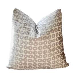 Mirabelle Doe Contemporary Geometric Dot Pillow Cover - Home Decor Throw Pillows - thumbnail 4