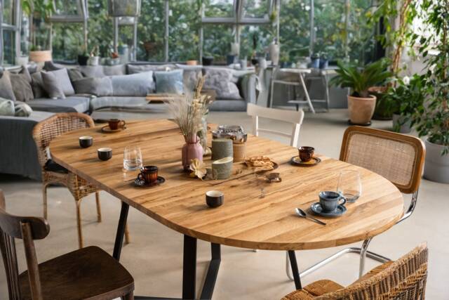 Oval Black Extendable Dining/Kitchen Table. Oak Oiled Wood. Elegant M??ne Oval. Steel Matt Frame. Handmade - image 1