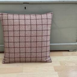 Bamburgh Handmade Tartan Plaid Tweed Cushion Cover Beige & Mulberry - thumbnail 2