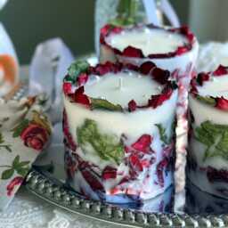 Rose Petal Soy Candle Valentine's Day Unique Floral Scented Candle Gift - thumbnail 3