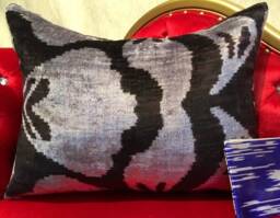 Handwoven Uzbek Ikat Velvet Pillow Cover Ethnic Silk Farmhouse Decor - thumbnail 1