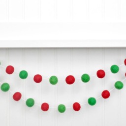 Classic Christmas Tree Garland - Traditional Holiday Decoration Wool Felt Balls Red & Green - thumbnail 2