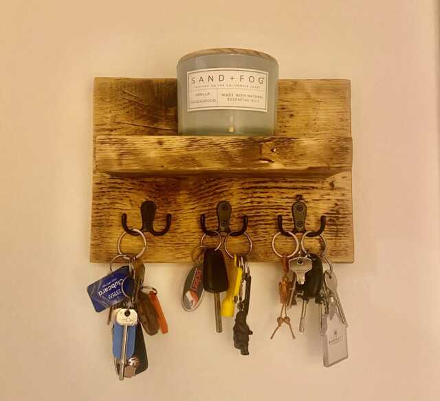 Scaffold Board Key Holder With Shelf - image 1