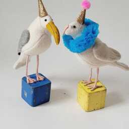 Felted Wool Seagull Decoration, Party Hat Bird, Textile Art, Grey White Gull - thumbnail 3
