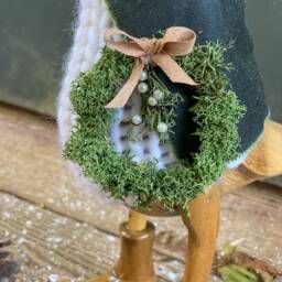 Mama .... Merino Wool Jumper Wearing, Christmas Wreath Carrying Wooden Duck in Boots. Granny, Nanny, Grandma... Gift - thumbnail 2