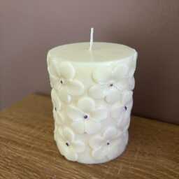 Daisy Soy Wax Pillar Candle Floral Sculpture Candle Gift - thumbnail 2