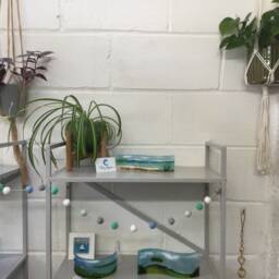 Fused Glass Small Freestanding Wave, Sea Scene With Grass, 6cm Tall. Handmade in Cornwall - thumbnail 4