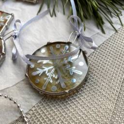 stained Glass Snowflake Christmas Ornament Mirror Paint Decor - thumbnail 4