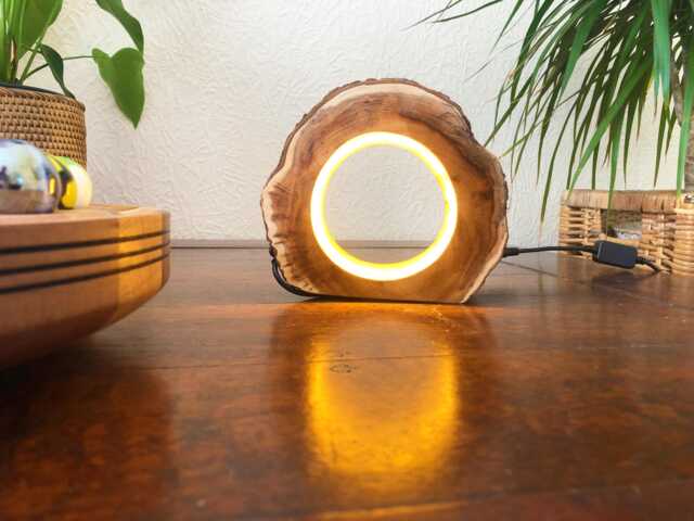 0525, Handmade Yew Wood Log Light Rustic Led Desk Lamp With Mousey Detail - image 1