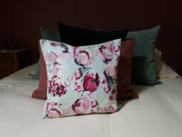 Cushion, Linen Square Decorative Rectangular Cushion - thumbnail 1