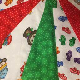 Christmas Tree Skirt, 26 Inch Diameter, Table Top, Mini, Snowman, Small, Juvenile Print, Red, Green, Quilted - thumbnail 3