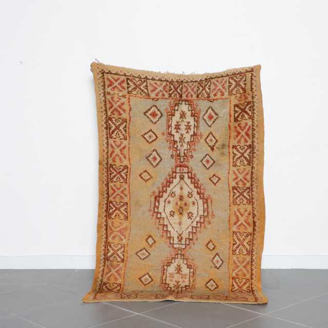 Vintage Berber Moroccan Rug 5.9x3.8 Ft, Handwoven Wool, Earthy Tones - image 1