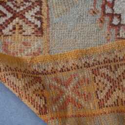 Vintage Berber Moroccan Rug 5.9x3.8 Ft, Handwoven Wool, Earthy Tones - thumbnail 4