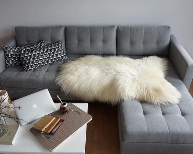 "Giant Sheepskin Xxl White Throw Genuine Leather Sheep Skin 50 ""X 30" - image 1