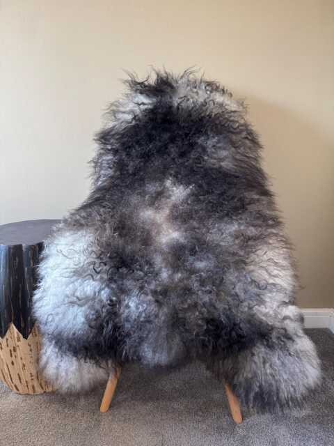 xl Large Icelandic Sheepskin Rug Long Wavy Wool, Natural Undyed Grey/Silver/White/Ivory/Black Colour - image 1