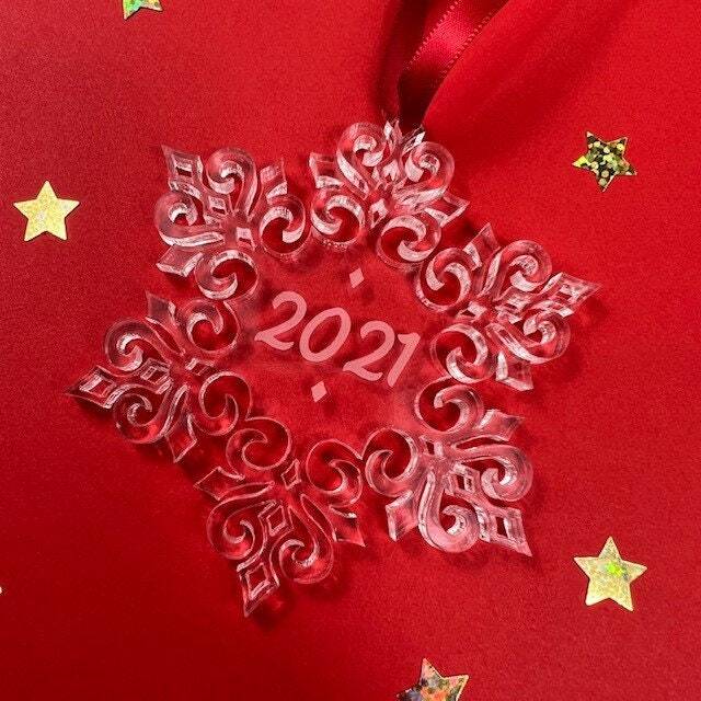 stunning 2022 Clear Snowflake Christmas Tree Decoration - Ice Acrylic Xmas Bauble/ Ornament With Red Sating Ribbon For Hanging Beautiful - image 1