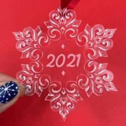 stunning 2022 Clear Snowflake Christmas Tree Decoration - Ice Acrylic Xmas Bauble/ Ornament With Red Sating Ribbon For Hanging Beautiful - thumbnail 2