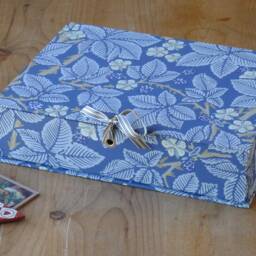 William Morris Box File in Bramble Blue - A4 Office Collection & Stationery Handmade England - thumbnail 2