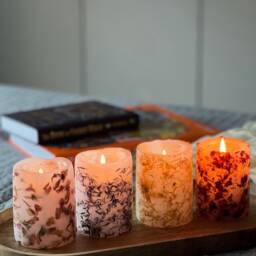 Custom Floral Petal Candle, Scented Botanical Housewarming Gift - thumbnail 2