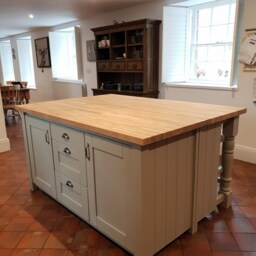 Large Bespoke Kitchen Island - The Bicester - thumbnail 3