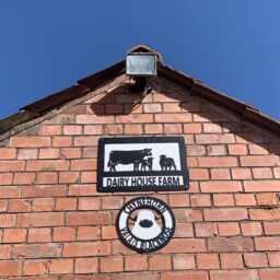 Valais Blacknose Sheep Metal Farm Sign, Custom Gate Livestock Decor, Rustic Farmhouse Farmer Gift - thumbnail 3