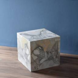 Calacatta Arabescato Marble Plinth - Handmade Italian Side Table - thumbnail 4