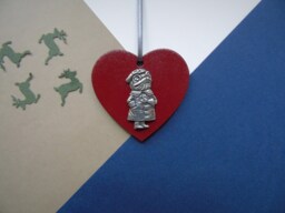 Toad Wooden Heart Decoration - Wind in The Willows Christmas Book Lover Gift For Her - thumbnail 1