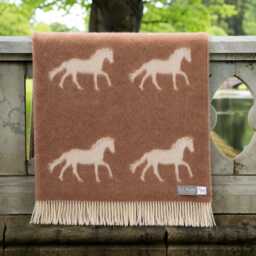 Chestnut Horse Throw - Woven Blanket Made From Pure Wool Ideal For Housewarming Gift