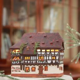 Handcrafted Ceramic Tealight Holder - Miniature Replica Of Tanners House in Strasbourg B252 - thumbnail 2