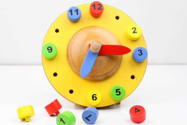 Clock Learning Puzzle, Minute Wooden Puzzle - image 1
