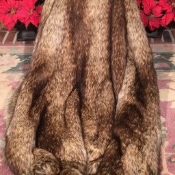 Extra Big Throw-Heavyweight Golden Wolf Faux Fur Blanket/Machine Wash & Dry/Perfect Gift For Anyone/Gift Box/Ships in 3-5 Bus. Days - thumbnail 3