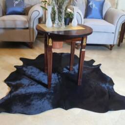 Aesthetic Cowhide Rug Black - Cow Hide For Bedroom - thumbnail 4