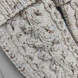 Hand-Knitted Christmas Stocking. Vintage Style Aran Wool. Beige Tweed - thumbnail 4