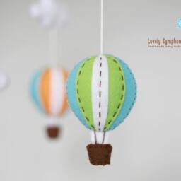 Handmade Hot Air Balloon Baby Mobile, Felt Nursery Decor - thumbnail 3