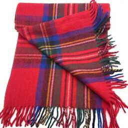Royal Stewart Tartan Wool Knee Blanket, Scottish Made, Fringed Throw - thumbnail 3