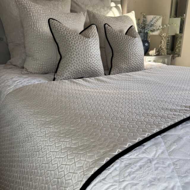 Bed Runner, Piped Throw , Double, King Size, Super King, Grey Black Bedding Set, Luxury Runner For Or Hotel, Origami - image 1