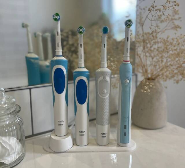 Oral-B Toothbrush Charging Stand - Holds 1-4 Brushes + Charger, Drainage - image 1