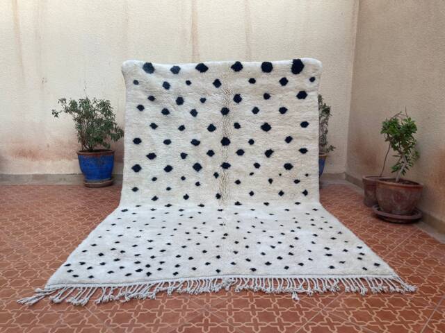 Authentic Mrirt Berber Rug Black Dotted Wool, Boho Shag - 5.57 X 8 Ft - image 1