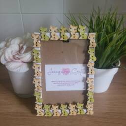 Wooden Kitten Button Photo Frame 4 X 6 Inches - thumbnail 3