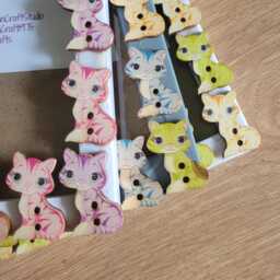 Wooden Kitten Button Photo Frame 4 X 6 Inches - thumbnail 1