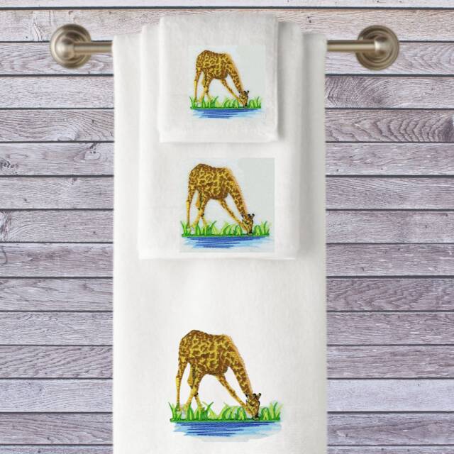 Personalized Embroidered Giraffe Towel, 100% Cotton, Luxury Bath Towel - image 1