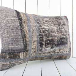 Handmade Vintage Turkish Kilim Pillow Cover - 16x24 - thumbnail 2