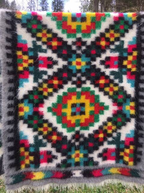 Handwoven Wool Blanket Ukrainian Hutsul Kilim Rug, Floral Design - 150x200cm - image 1