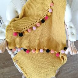 Baby Wool Blanket, Merino Wool, Hand-Knitted, Mustard Color, Ochre, Small Ruffle, Garter Stitch, Pom-Pom - thumbnail 3
