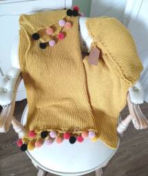 Baby Wool Blanket, Merino Wool, Hand-Knitted, Mustard Color, Ochre, Small Ruffle, Garter Stitch, Pom-Pom