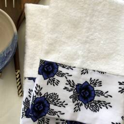 "Hand Towel, African Print Khanga Fabric & Cotton Terry Cloth, 16.5"" X 27" - thumbnail 2