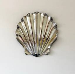 Seashell Wall Mirror, Modern Silver Decor - thumbnail 1